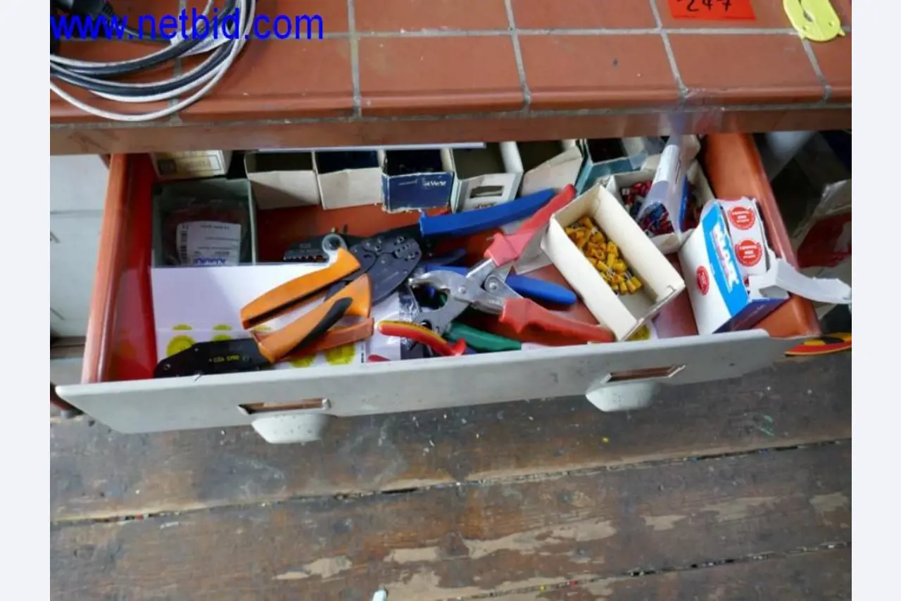 Extrusietechnologie, opslagtechnologie, machinebouw, werkplaatsuitrusting, draaibanken en freesmachines-7