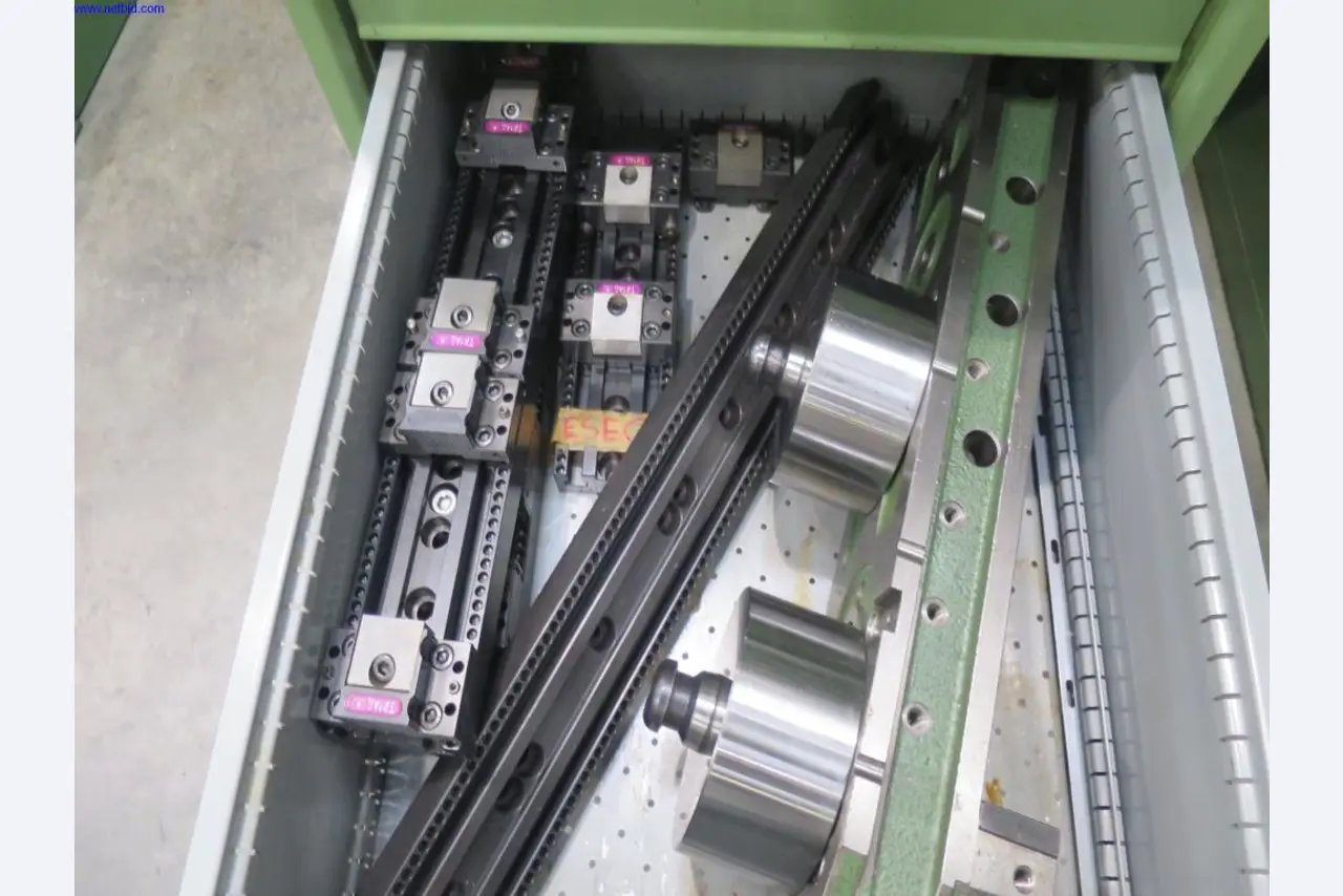 Vysoce přesné frézky s velkou kapacitou-2