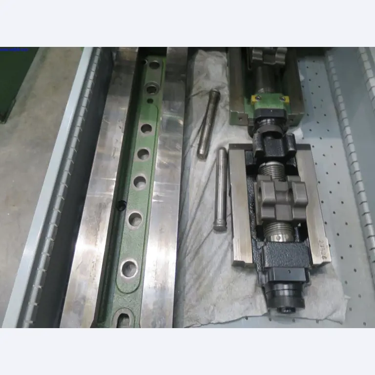 Vysoce přesné frézky s velkou kapacitou-3