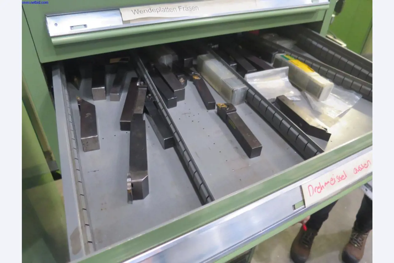 Hochpräzise Fräsmaschinen mit großer Kapazität-1