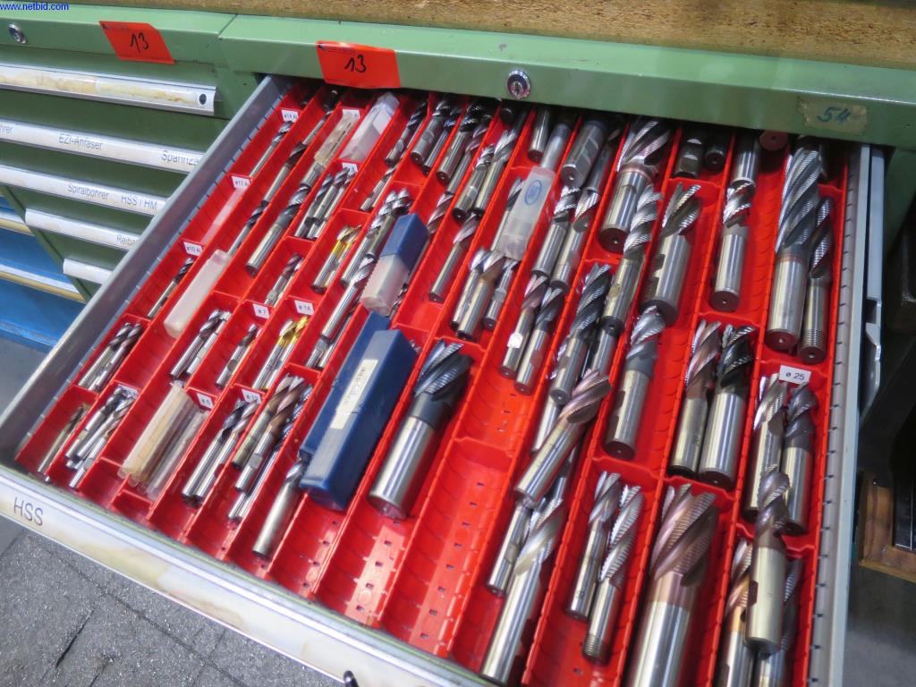 Hochpräzise Fräsmaschinen mit großer Kapazität-2