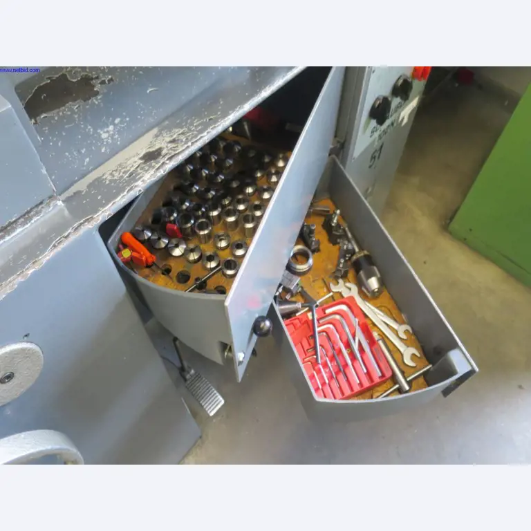 Hochpräzise Fräsmaschinen mit großer Kapazität-2
