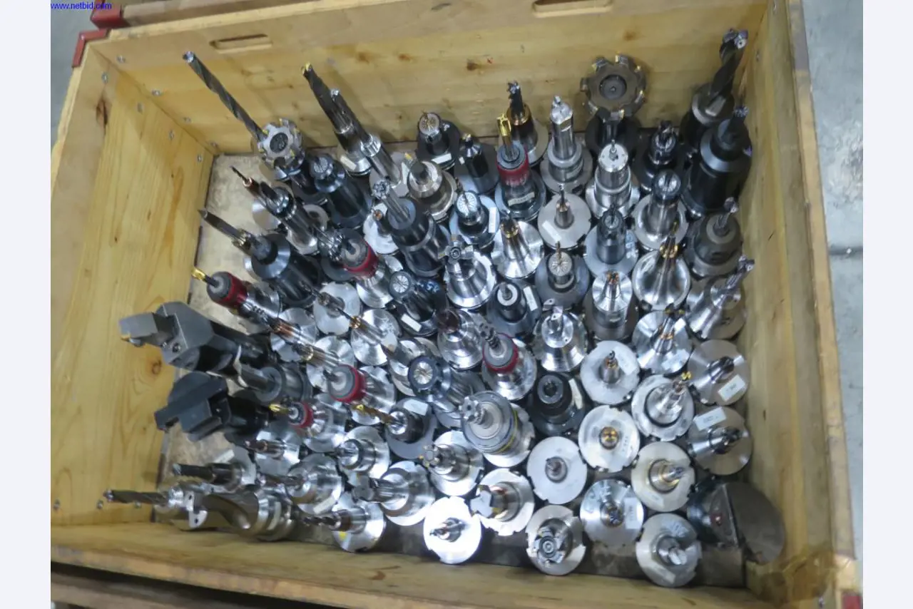 Hochpräzise Fräsmaschinen mit großer Kapazität-1