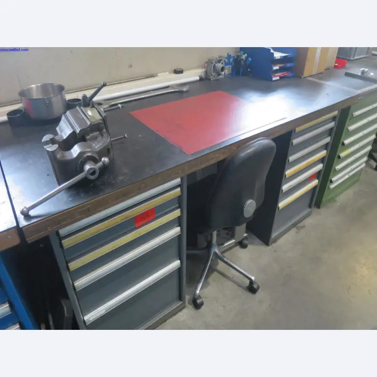 High precision milling machines with a large capacity-5