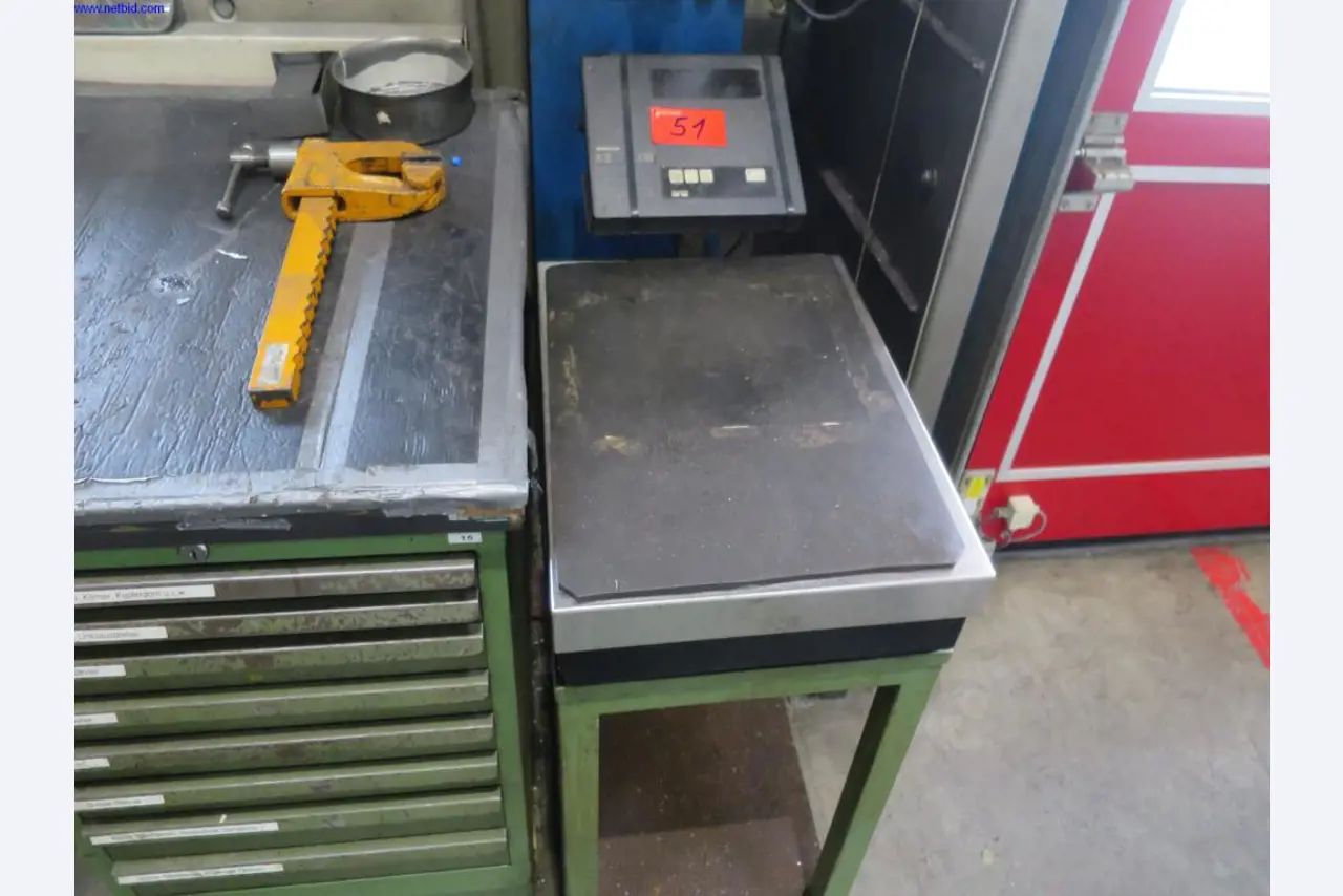 High precision milling machines with a large capacity-7