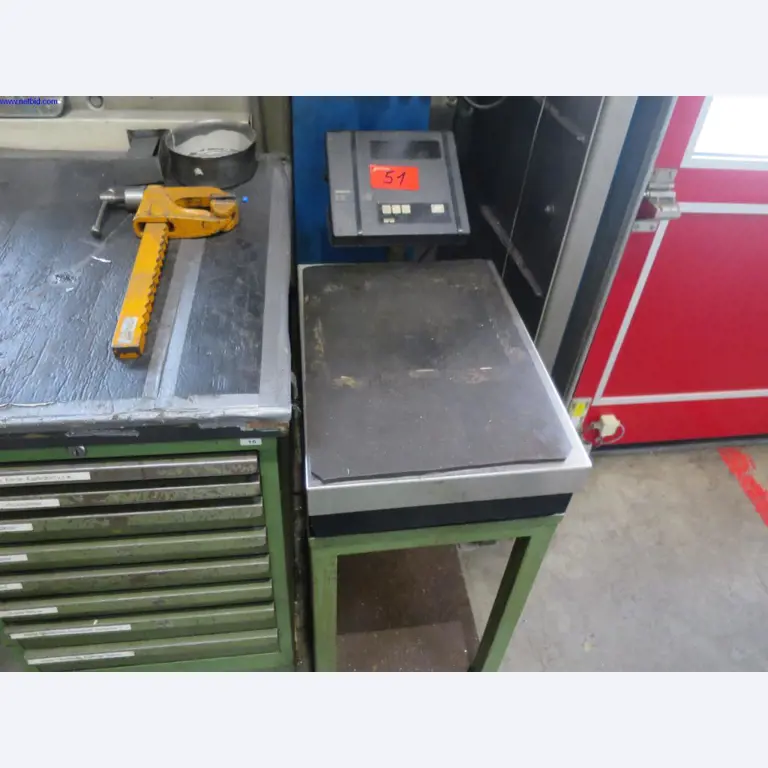 High precision milling machines with a large capacity-7