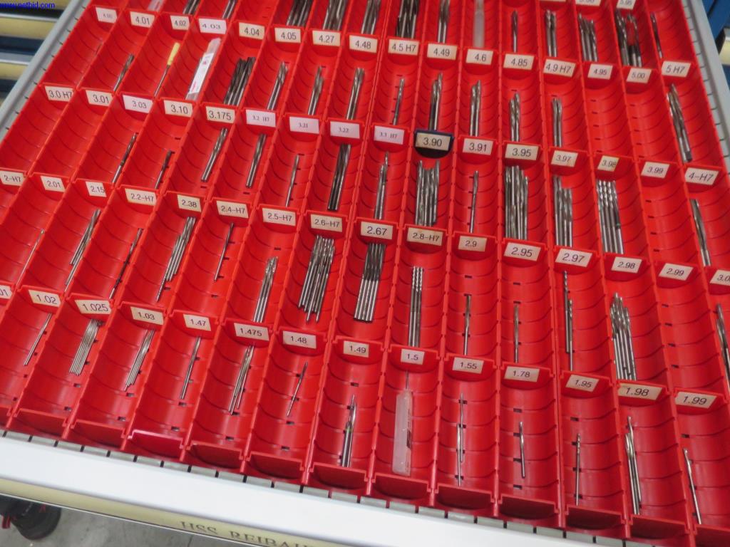 Hochpräzise Fräsmaschinen mit großer Kapazität-3