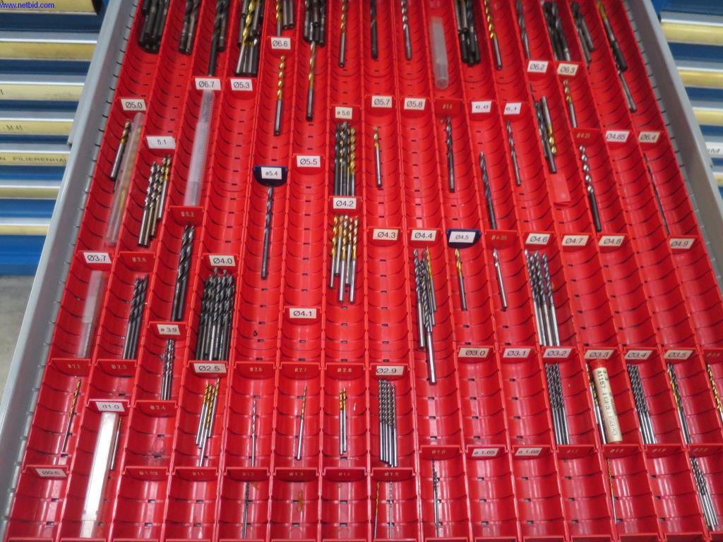 Hochpräzise Fräsmaschinen mit großer Kapazität-4