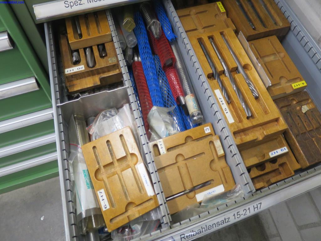 Hochpräzise Fräsmaschinen mit großer Kapazität-3