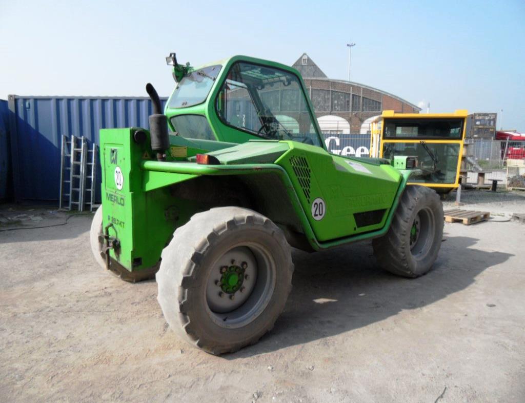 crane vehicles and industrial trucks -3