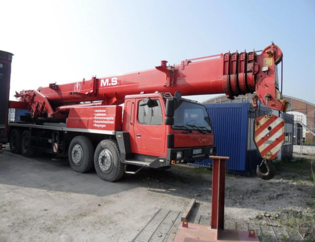 crane vehicles and industrial trucks -1
