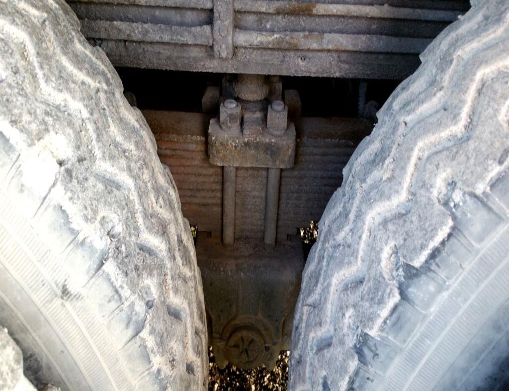 crane vehicles and industrial trucks -20