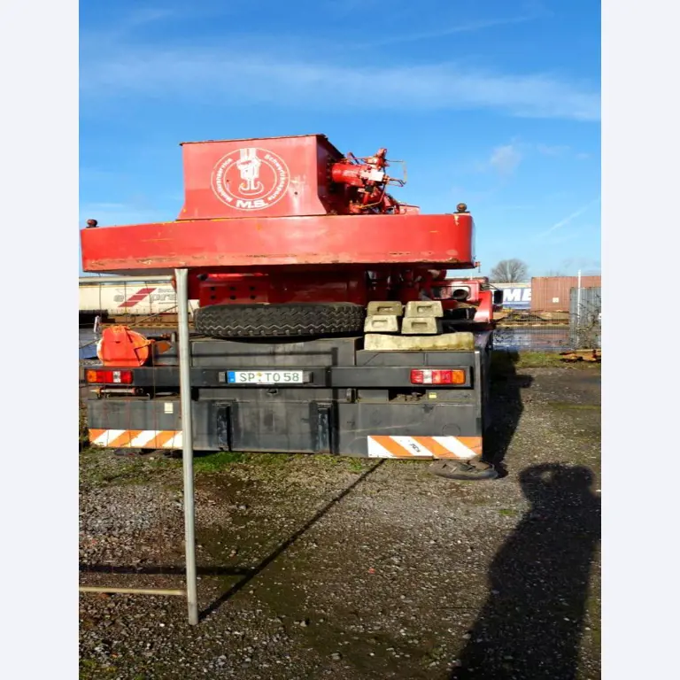 crane vehicles and industrial trucks -23