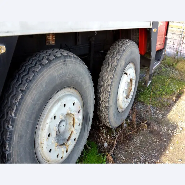 crane vehicles and industrial trucks -29
