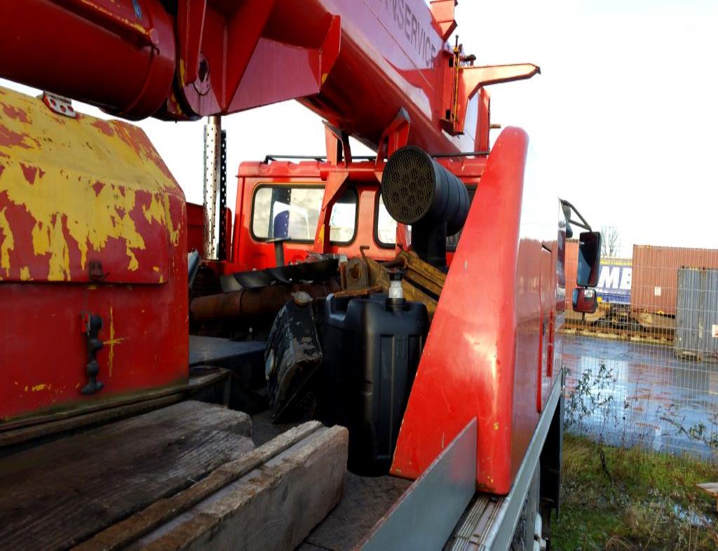 crane vehicles and industrial trucks -45