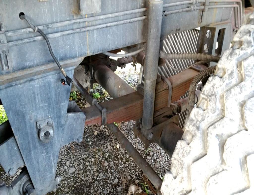 crane vehicles and industrial trucks -46