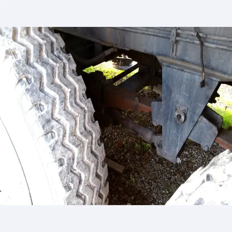 crane vehicles and industrial trucks -47