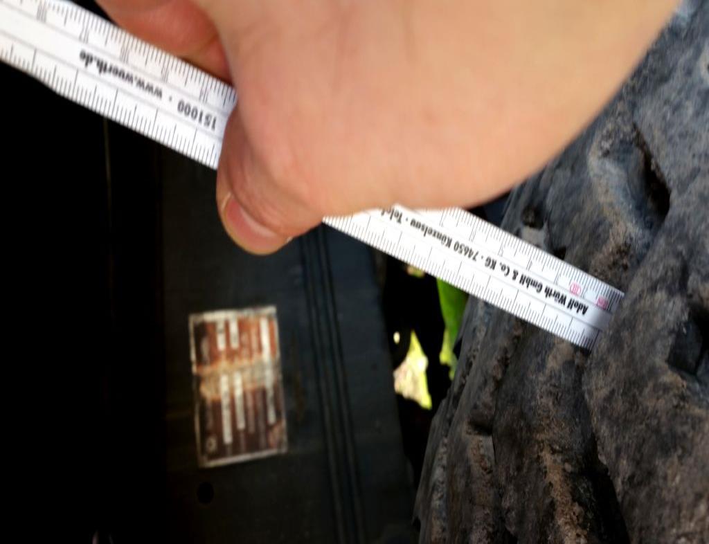 crane vehicles and industrial trucks -51