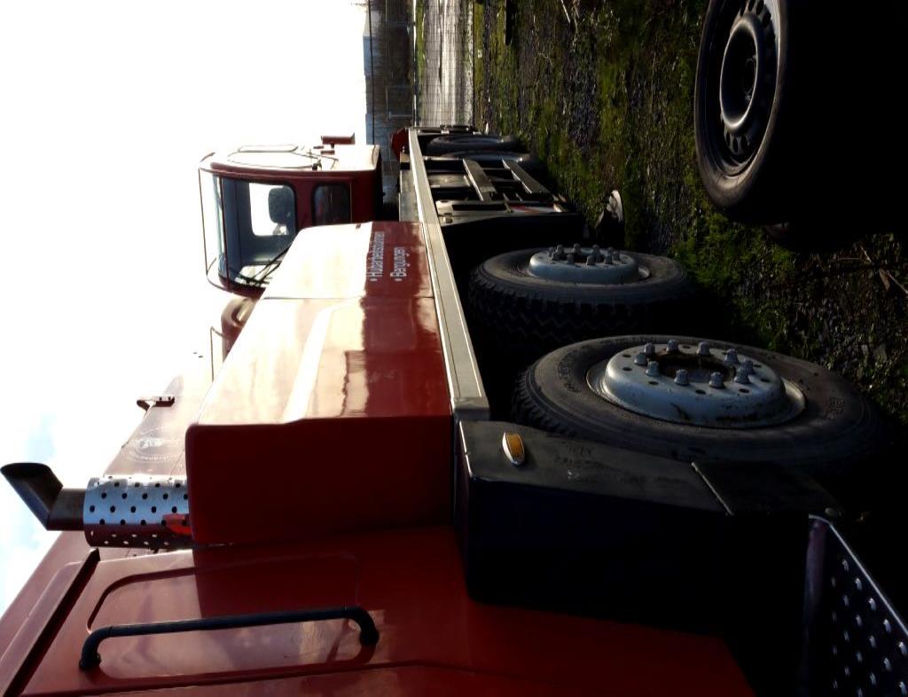 crane vehicles and industrial trucks -54