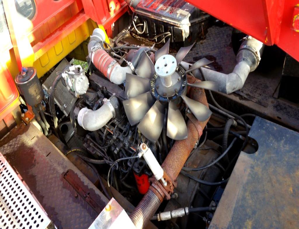 crane vehicles and industrial trucks -5