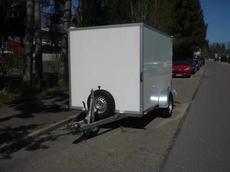 Well maintained water filling line, labeller, robotic cell for palletizing and FILLING LINE FOR FILLING KEGS-2