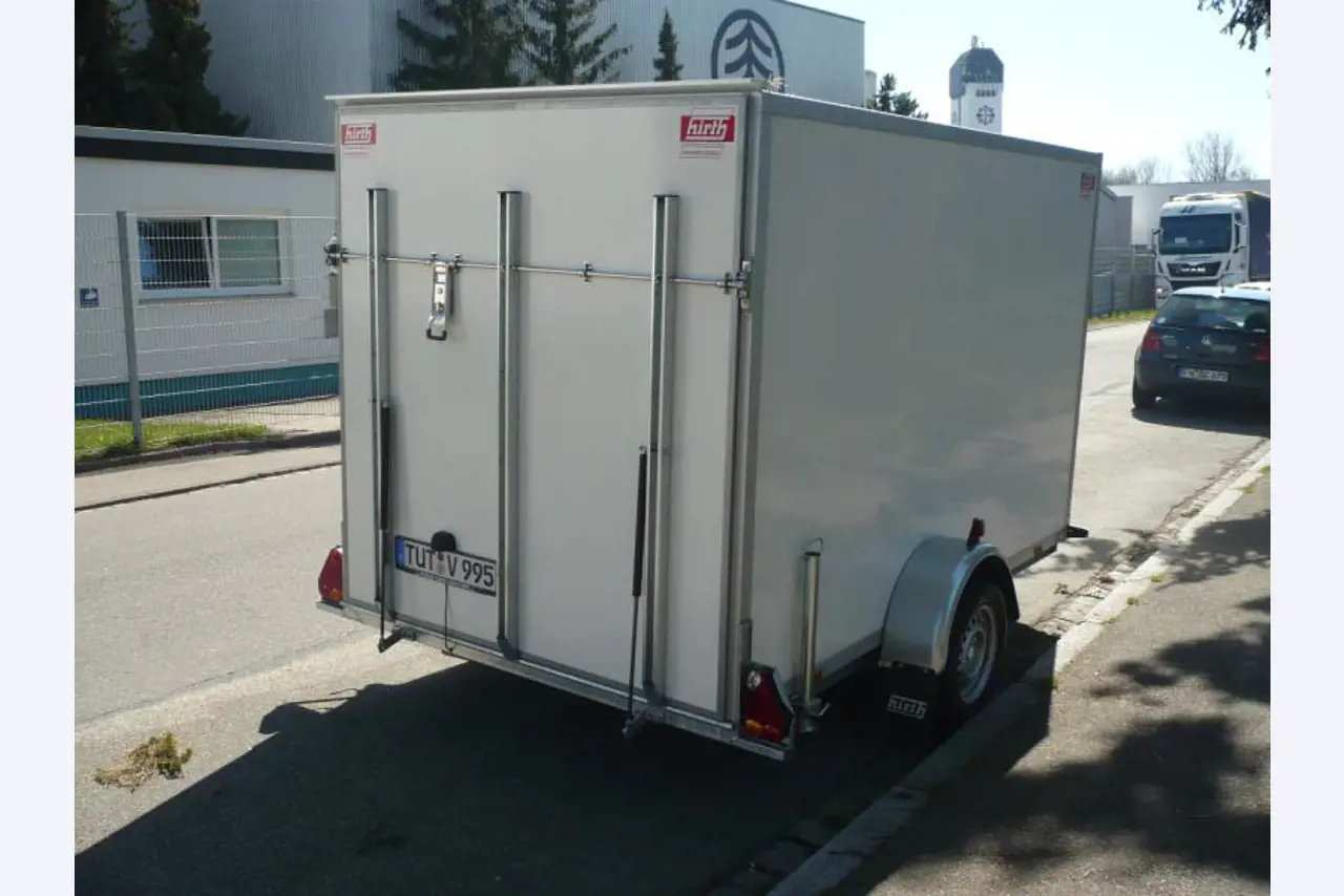 Well maintained water filling line, labeller, robotic cell for palletizing and FILLING LINE FOR FILLING KEGS-3