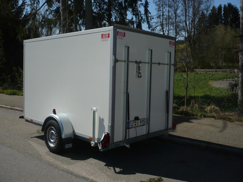 Well maintained water filling line, labeller, robotic cell for palletizing and FILLING LINE FOR FILLING KEGS-1