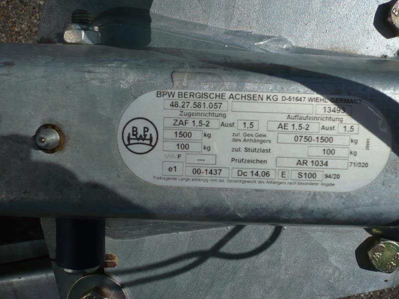 Well maintained water filling line, labeller, robotic cell for palletizing and FILLING LINE FOR FILLING KEGS-5