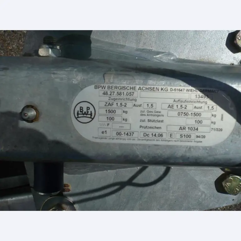 Well maintained water filling line, labeller, robotic cell for palletizing and FILLING LINE FOR FILLING KEGS-5