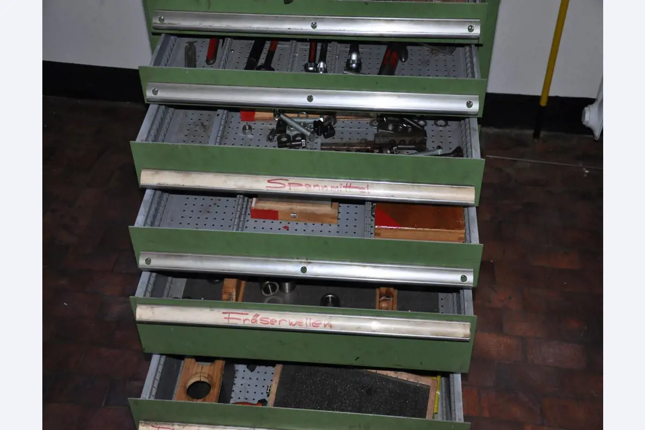 Staatliche Gewerbeschule Verkehrstechnik, Arbeitstechnik, Ernährung (G 20)-3