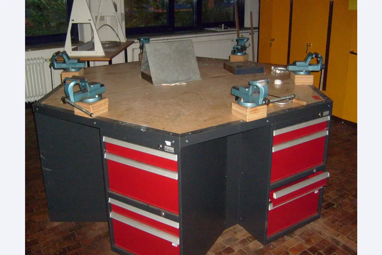 Staatliche Gewerbeschule Traffic engineering, working technique and diet - G20 -2