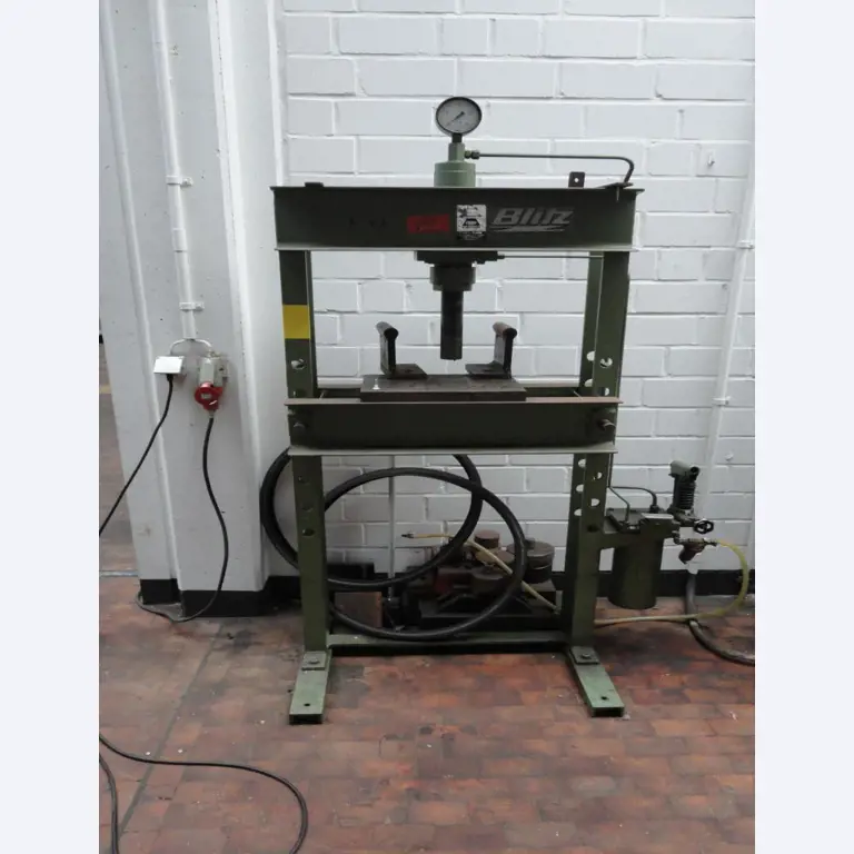 Staatliche Gewerbeschule Verkehrstechnik, Arbeitstechnik, Ernährung (G 20)-1