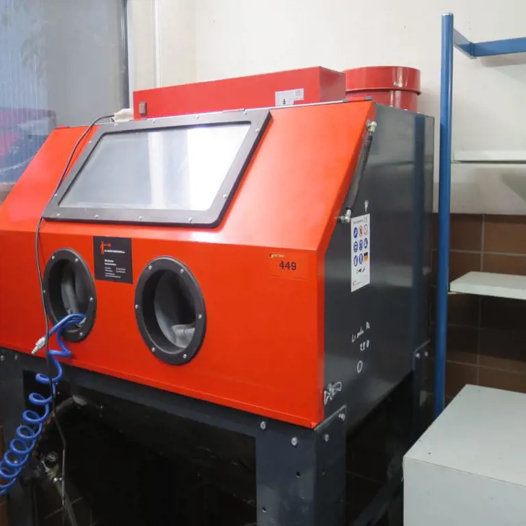 Cabin solid blasting unit US