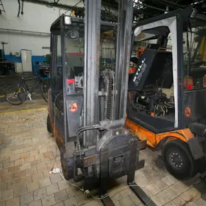 four-wheel gas-powered forklift truck Still R70-18T