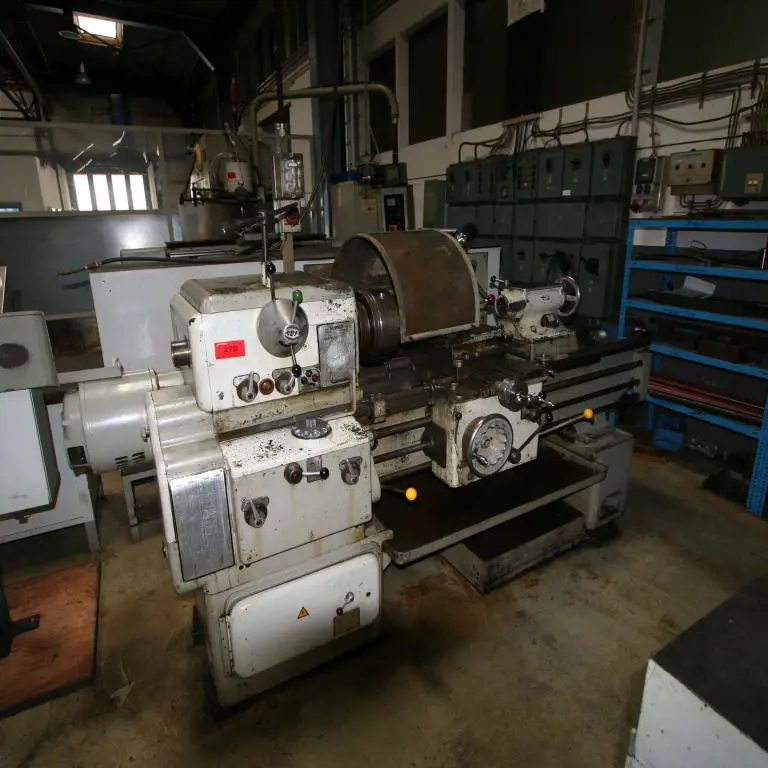 sliding and screw cutting lathe Böhringer 44D