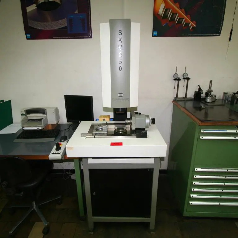 3D multisensor meetmachine Schneider SKM 250