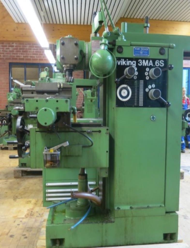 former Staatliche Gewerbeschule Metalltechnik mit technischem Gymnasium (G17) -13