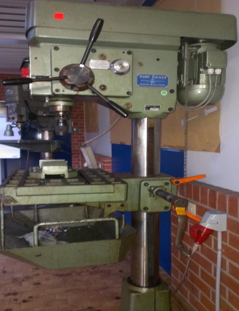 former Staatliche Gewerbeschule Metalltechnik mit technischem Gymnasium (G17) -21