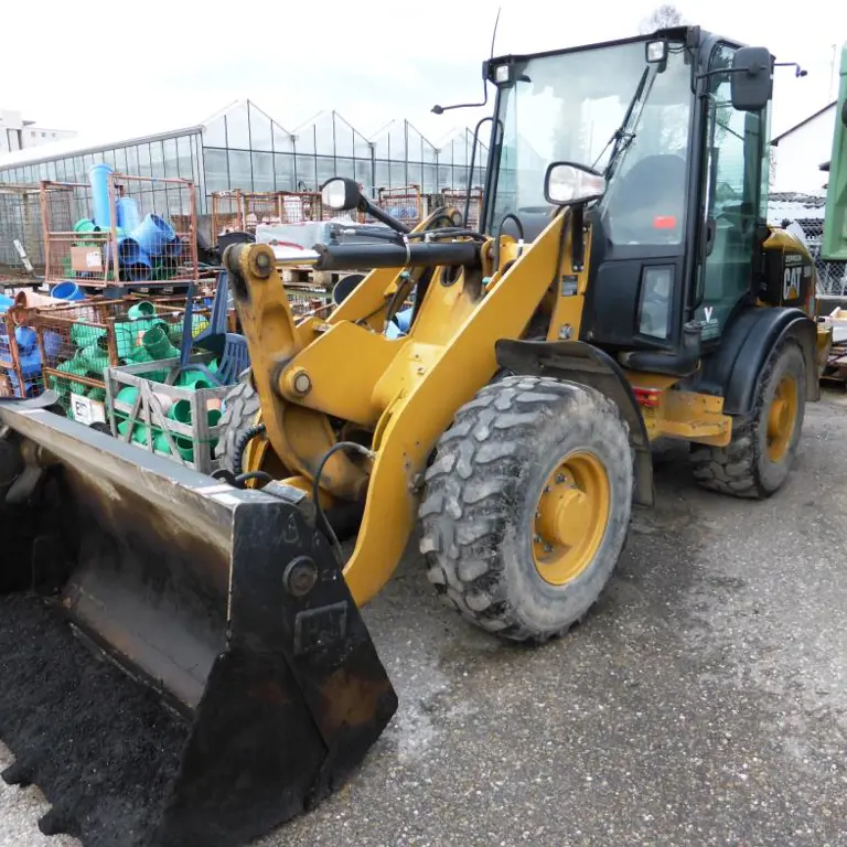 Cargadora de ruedas Caterpillar 906H (K039)