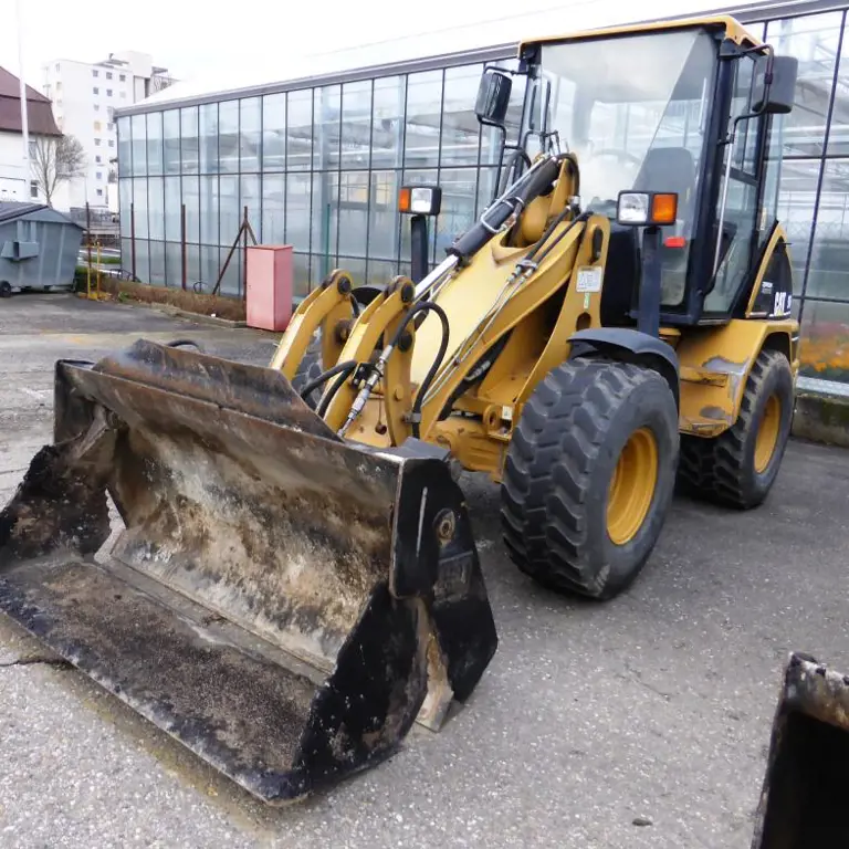 Chargeuse sur pneus Caterpillar 906