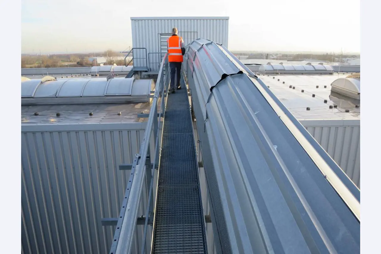 Machinery and equipment for the manufacture<br>of cellular glass (foam glass gravel) -3