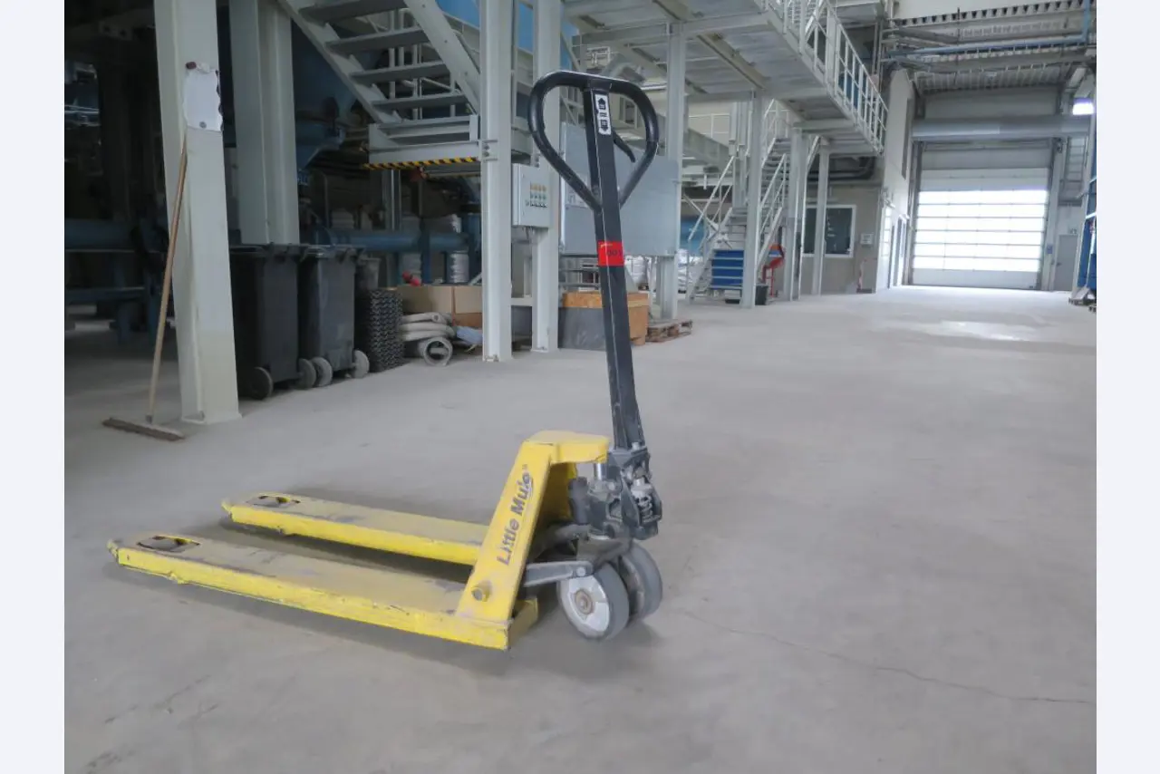 Machinery and equipment for the manufacture<br>of cellular glass (foam glass gravel) -1