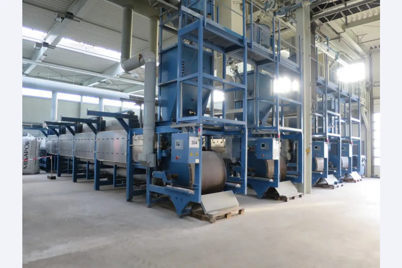 Machines et installations pour la fabrication de <br>verre cellulaire concassé-6