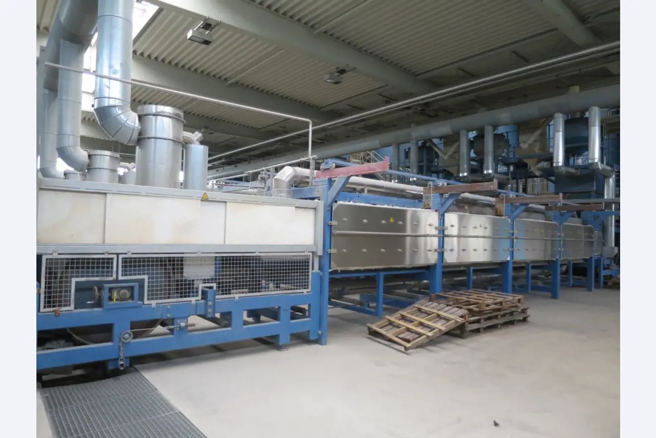 Machinery and equipment for the manufacture<br>of cellular glass (foam glass gravel) -4
