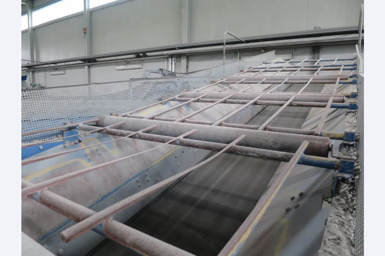 Máquinas e sistemas para a produção de <br>espuma de vidro em cascalho-3