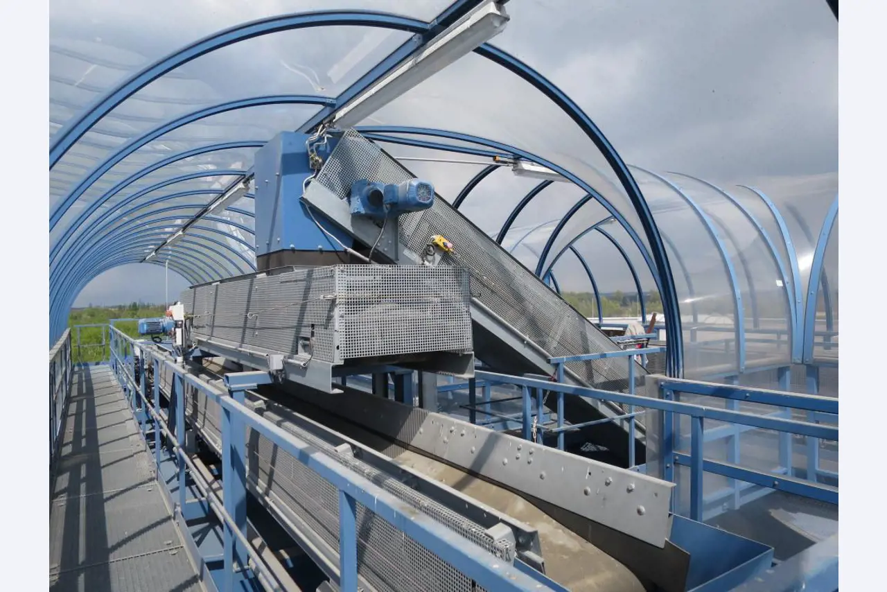 Machinery and equipment for the manufacture<br>of cellular glass (foam glass gravel) -4