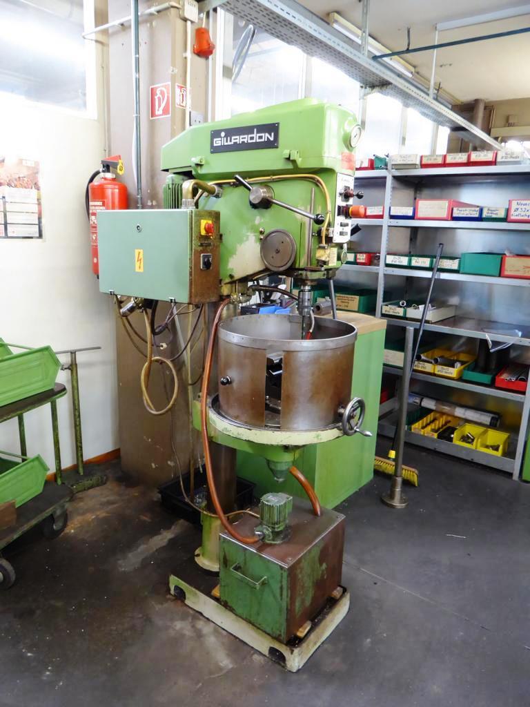 Stroji za obdelavo kovin Kurt Giesler-2