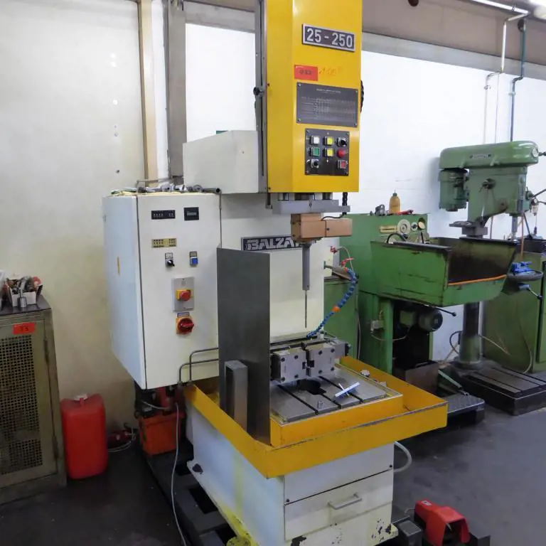 Empujador vertical Balzat EUV25/50