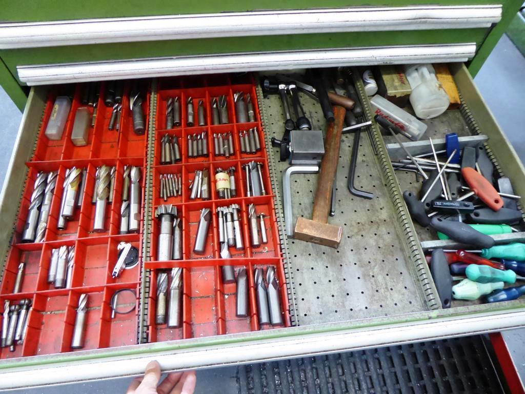 Máquinas para trabalhar metais para a produção de sistemas de corte-11