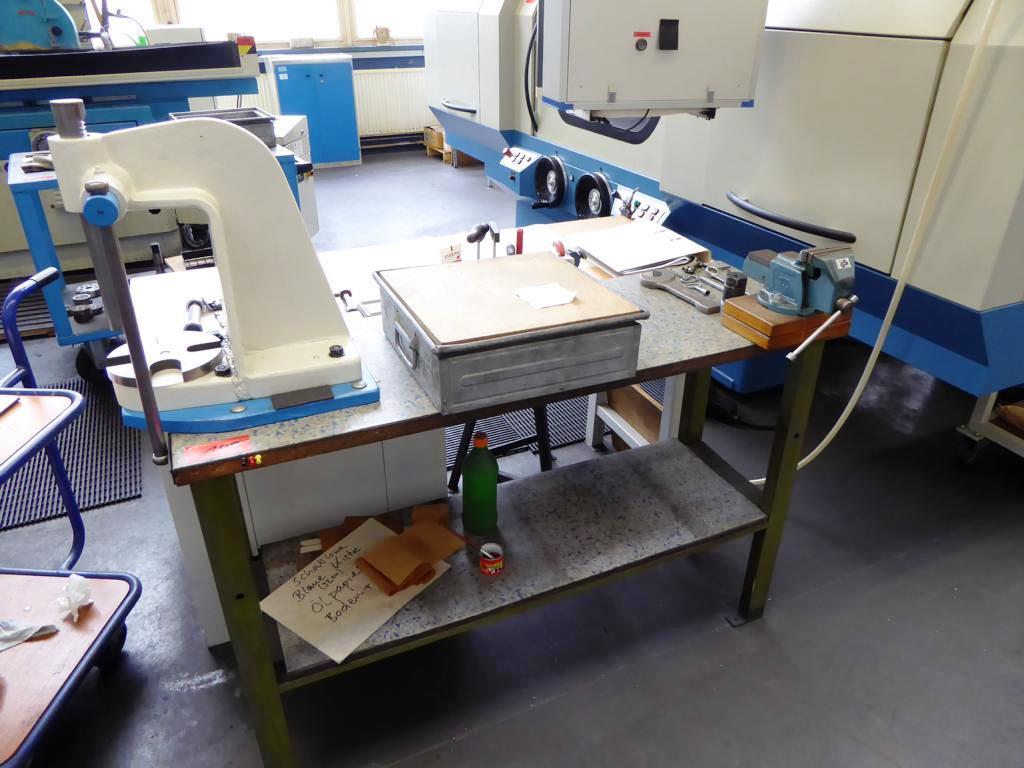 Metallbearbeitungsmaschinen zur Herstellung von Abschersystemen-4